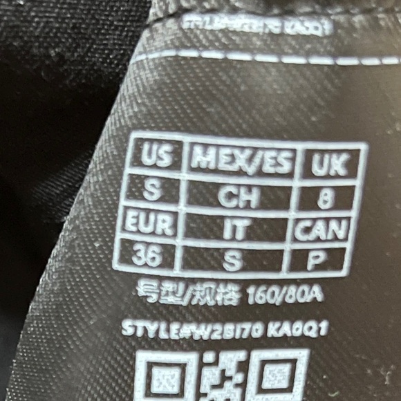 NEW Guess Rhinestone Embellished Short Sleeve Logo Tee in Black sze S - Picture 10 of 12